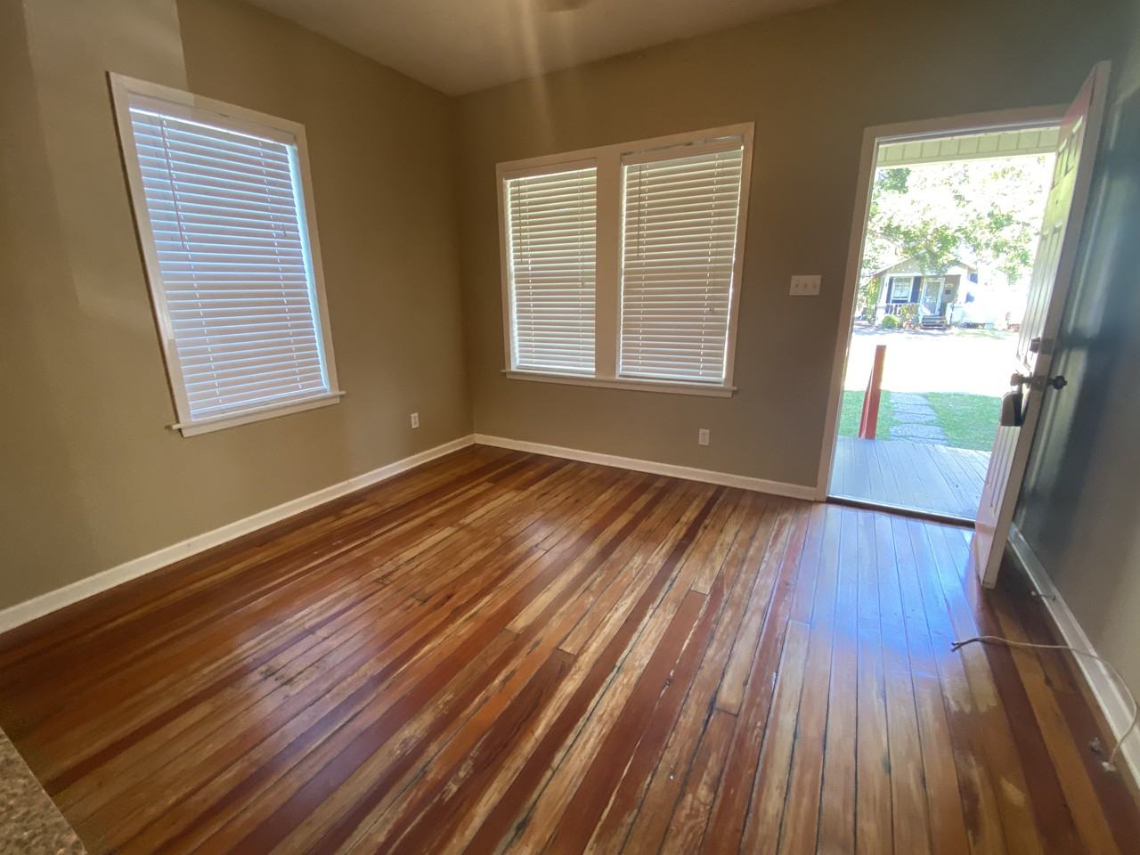 345 Avenue C - Photo 3 of 12