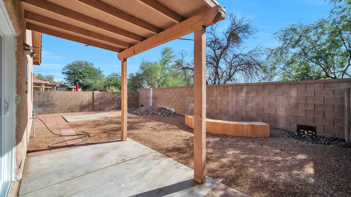 1877 W Waterleaf Dr - Photo 3 of 15