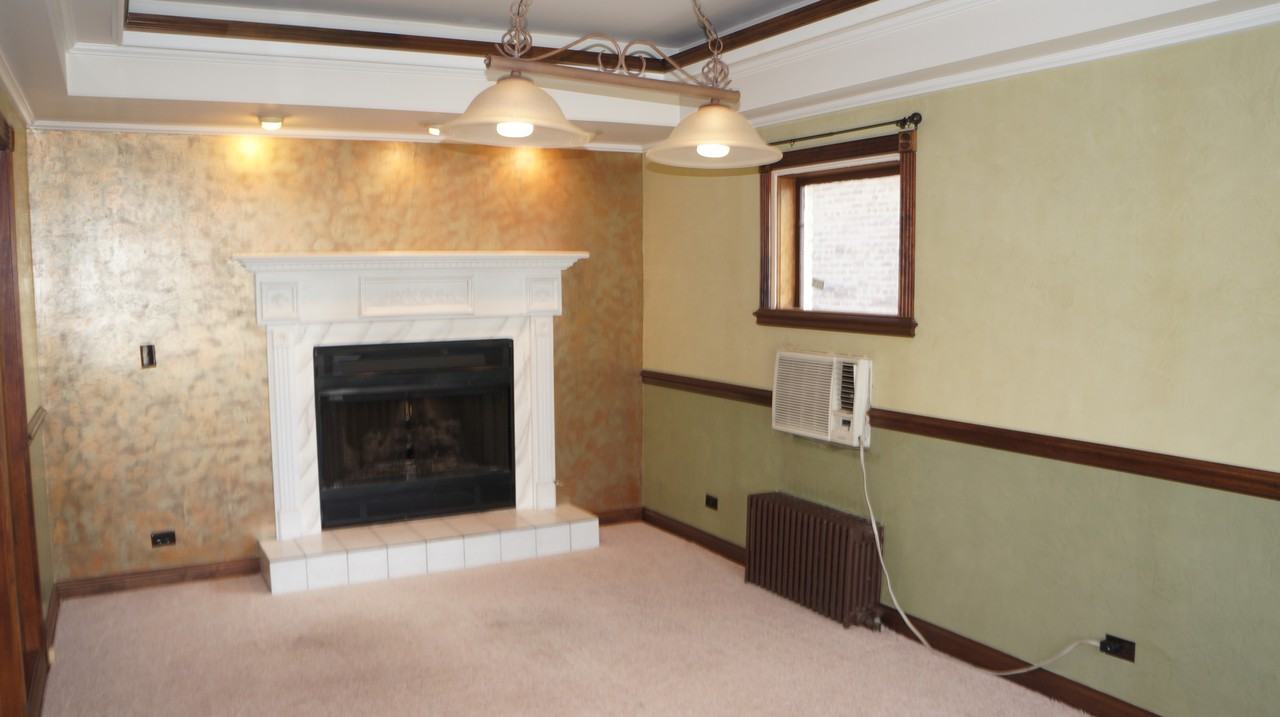 40 Crystal St - Photo 5 of 14