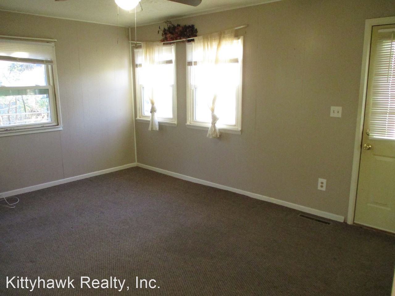 1710 Mansfield Ave - Photo 2 of 6