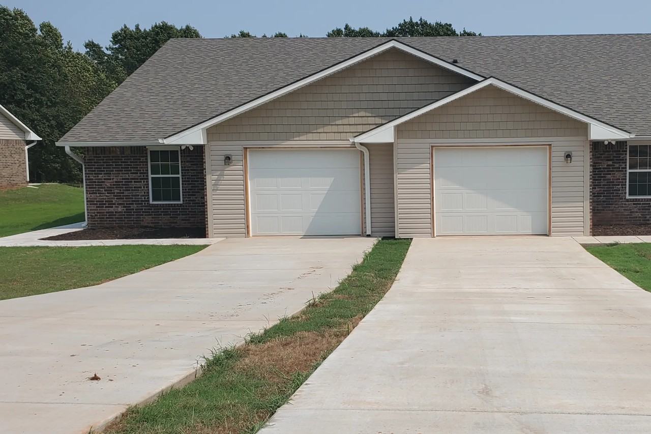 1179 Kakile Crossing, Norman, OK 73026 3 Bedroom Apartment for 1,200