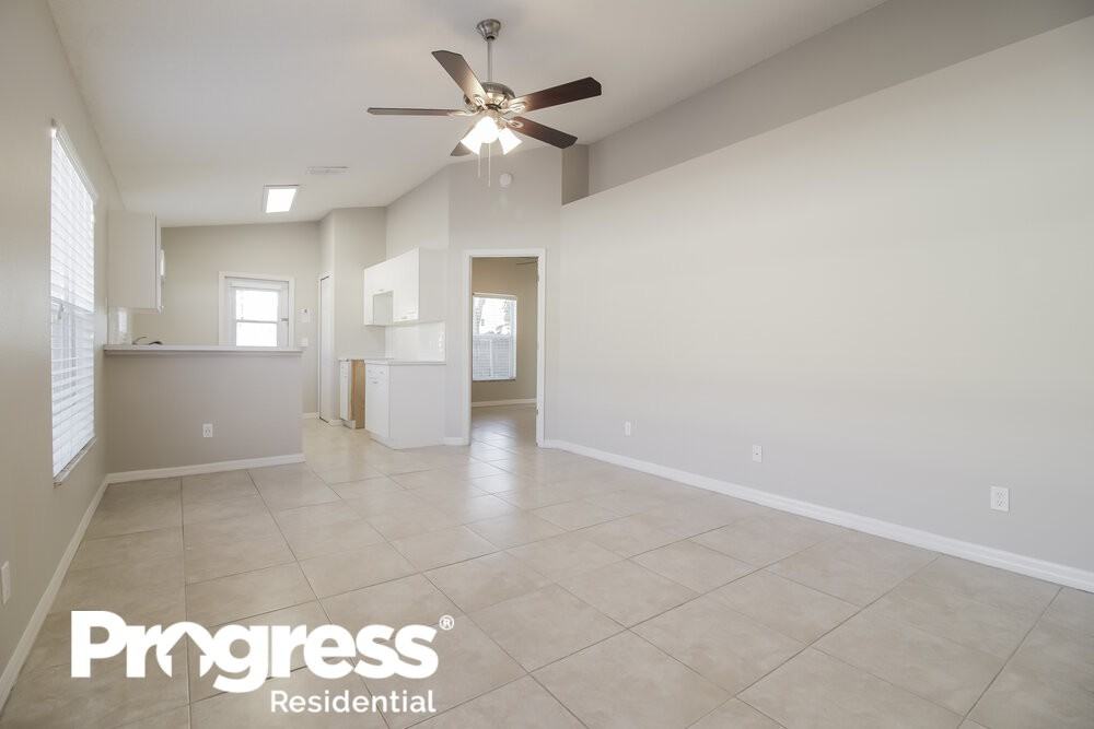 935 Lejay St - Photo 3 of 16