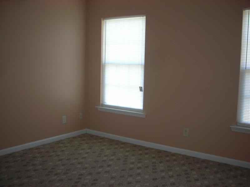 1000 White Cedar Ln - Photo 2 of 13