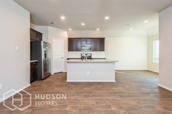 18494 Tenaha Mill Dr - Photo 2 of 14