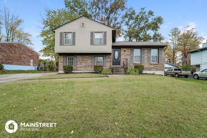 8011 Schroering Dr - Photo 2 of 20