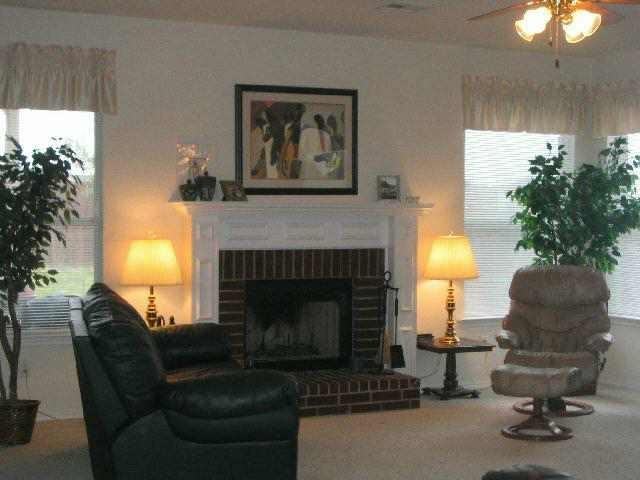 2313 Modoc Dr - Photo 3 of 17