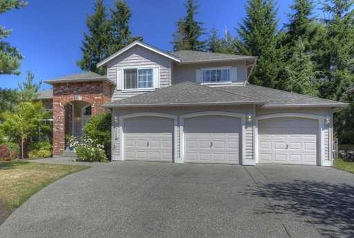 9438 NE Coral St - Photo 3 of 15