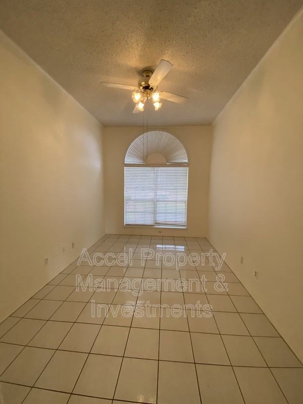 6617 N 40th St - Photo 5 of 14