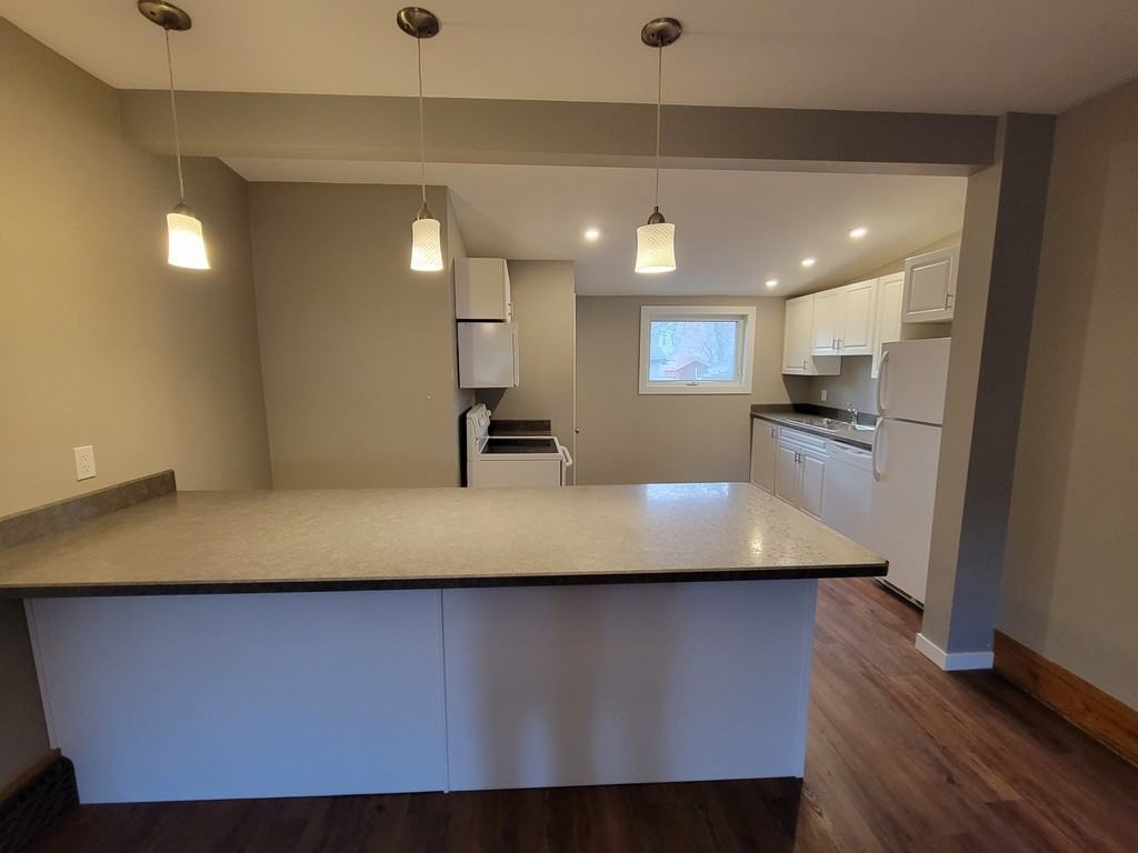 1086 6 Avenue Northwest - Photo 2 of 12