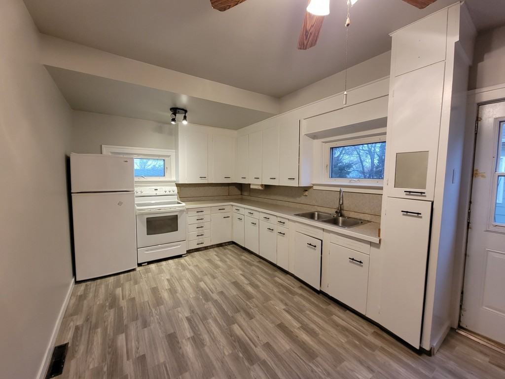 436 Coteau Street West Apartments 436 Coteau St W, Moose Jaw, SK S6H