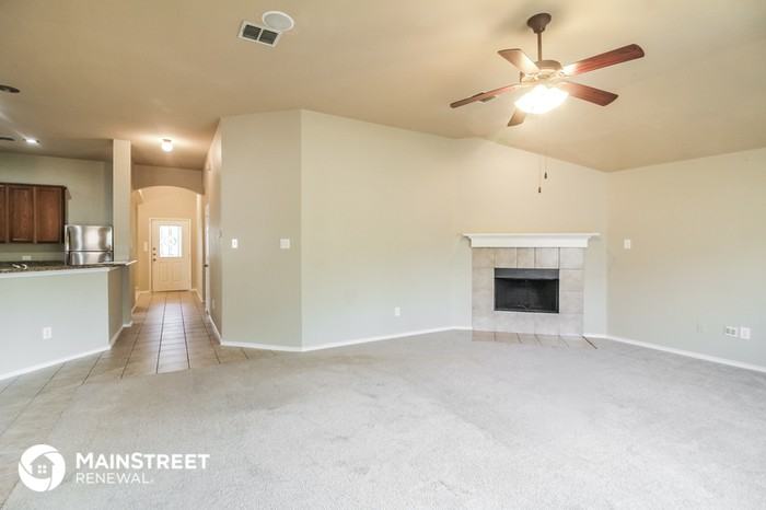 1541 Vermont Ave - Photo 3 of 16