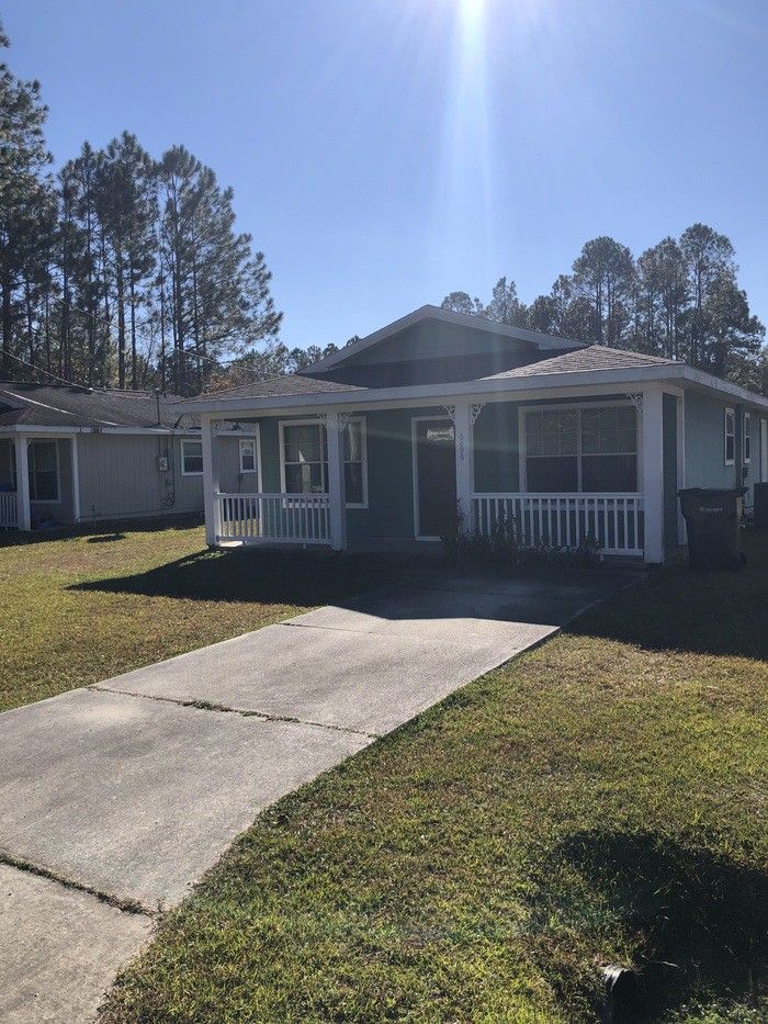 6099 E Pike St - Photo 3 of 11