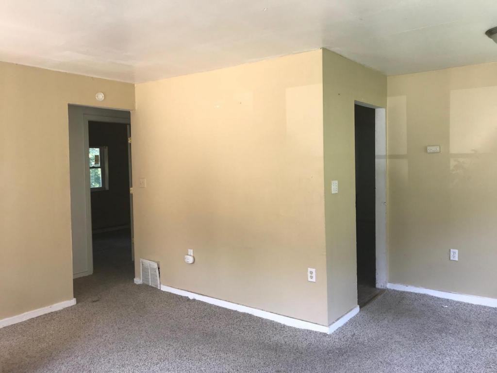 2243 Edmund Ave - Photo 3 of 11