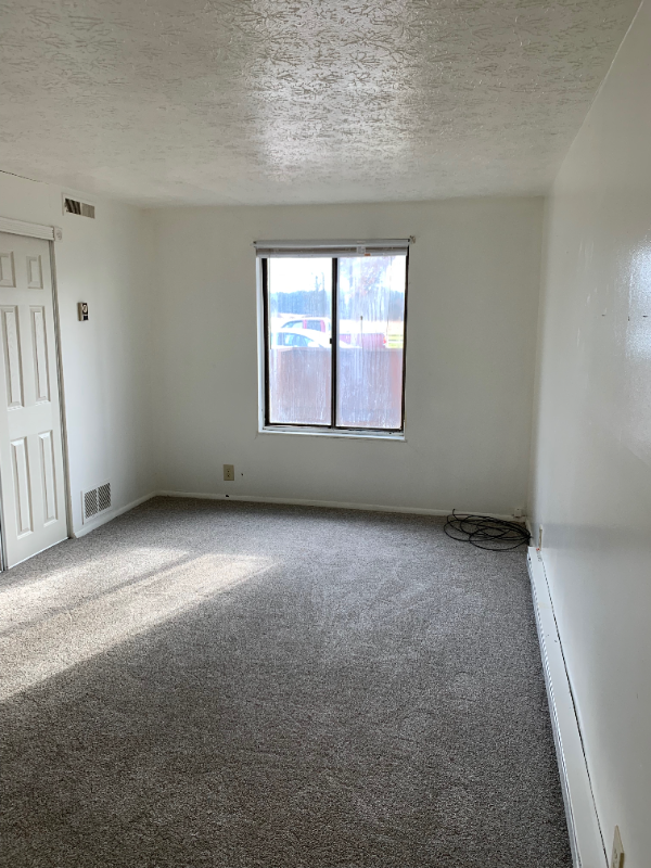 293 S Maple St #1C - Photo 3 of 8