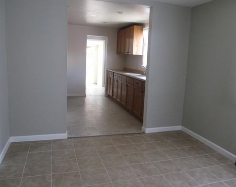 122 W Barrett Ave - Photo 3 of 9