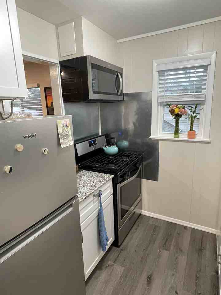 312 Jagoe St #4 - Photo 2 of 6