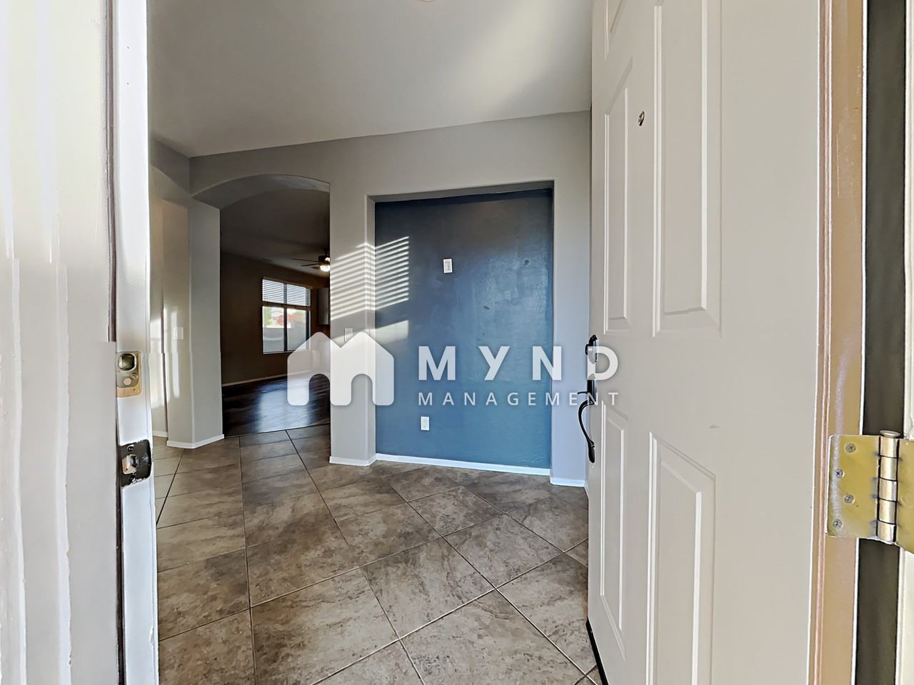 2614 W Florentine Rd - Photo 2 of 50