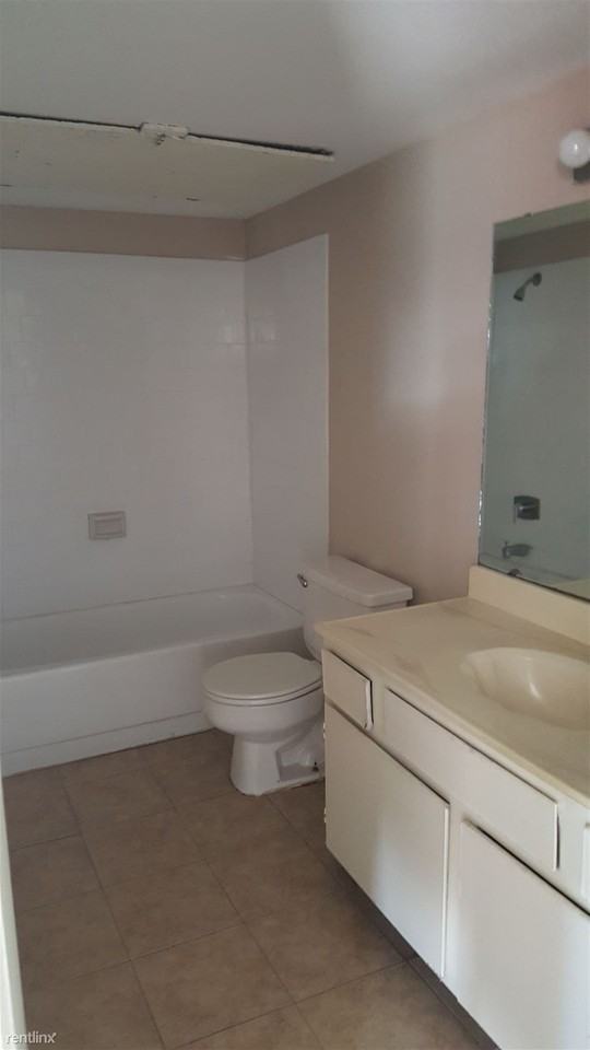Chimney Rock Apartments - Photo 3 of 13