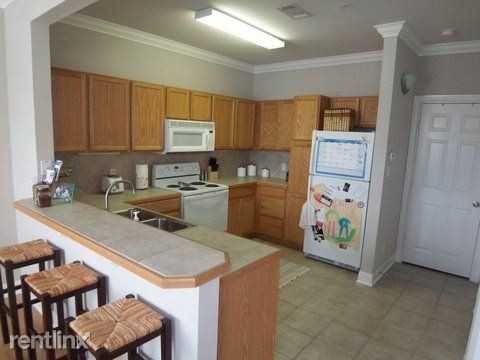 Fox Run Condos Apartments 801 Luther St W, College Station, TX 77840