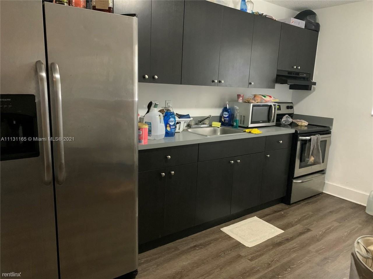 11467 Sw 215th St - Photo 2 of 7