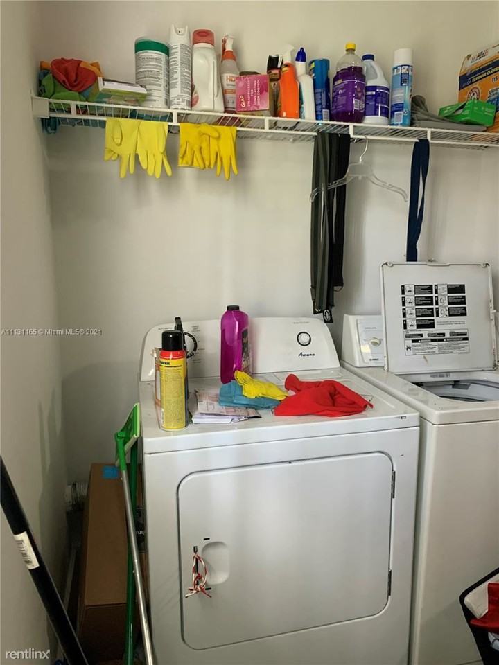 11467 Sw 215th St - Photo 3 of 7