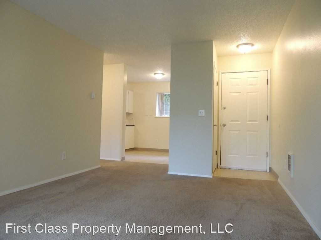 3618 SW BEAVERTON HILLSDALE HWY - Photo 3 of 14