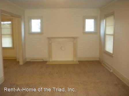 3915 Clifton Rd - Photo 3 of 8