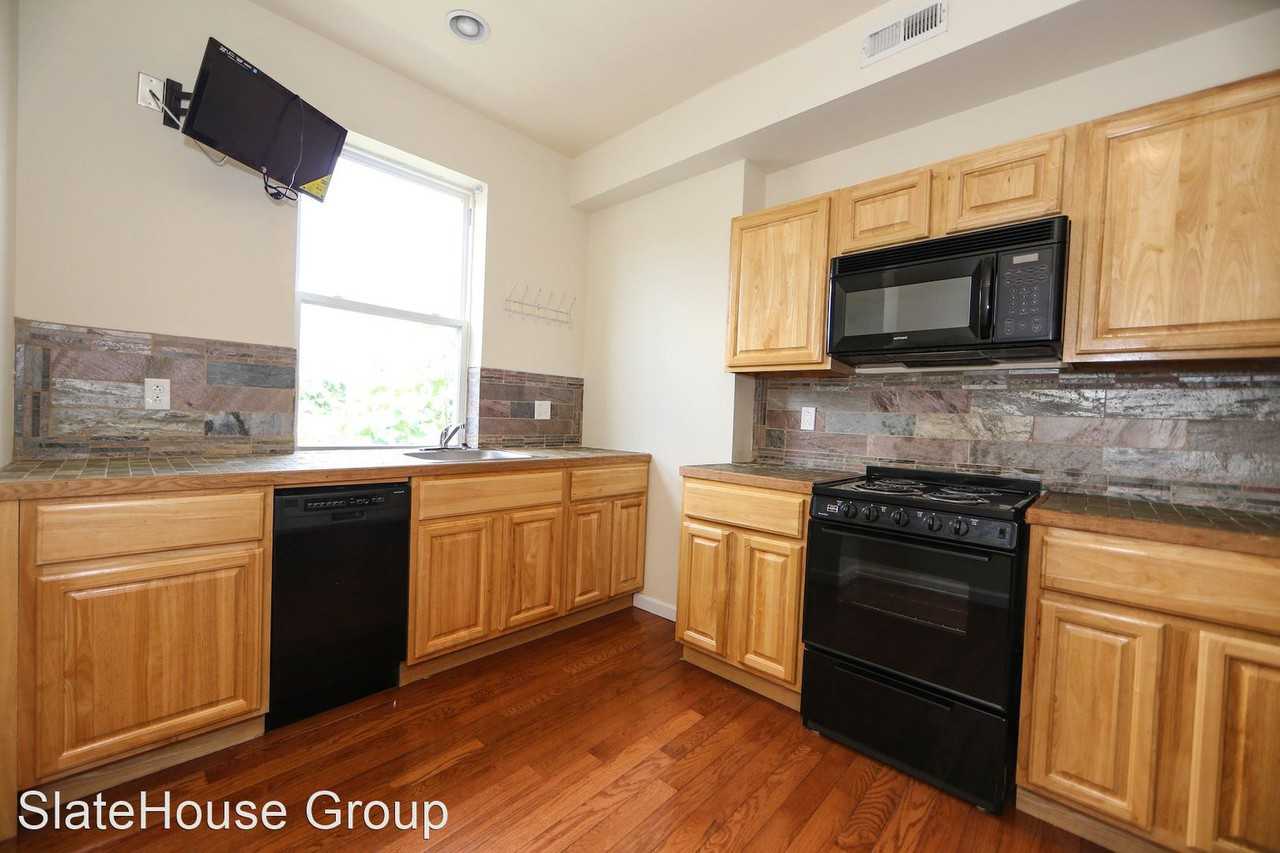 2128 N 16th St - Photo 3 of 25