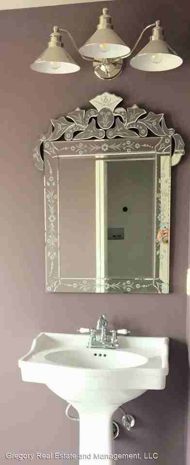 2103 W Madison St - Photo 2 of 25