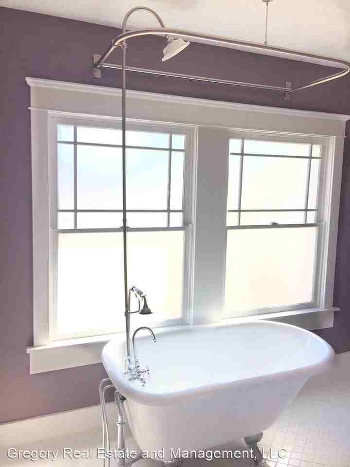 2103 W Madison St - Photo 3 of 25