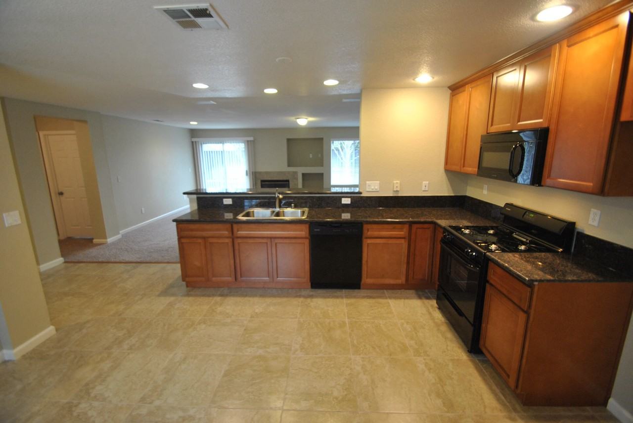 762 Agostini Cir - Photo 2 of 7
