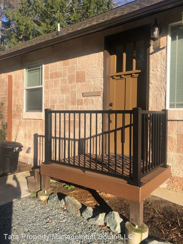 3771 Hubble Ct - Photo 2 of 24