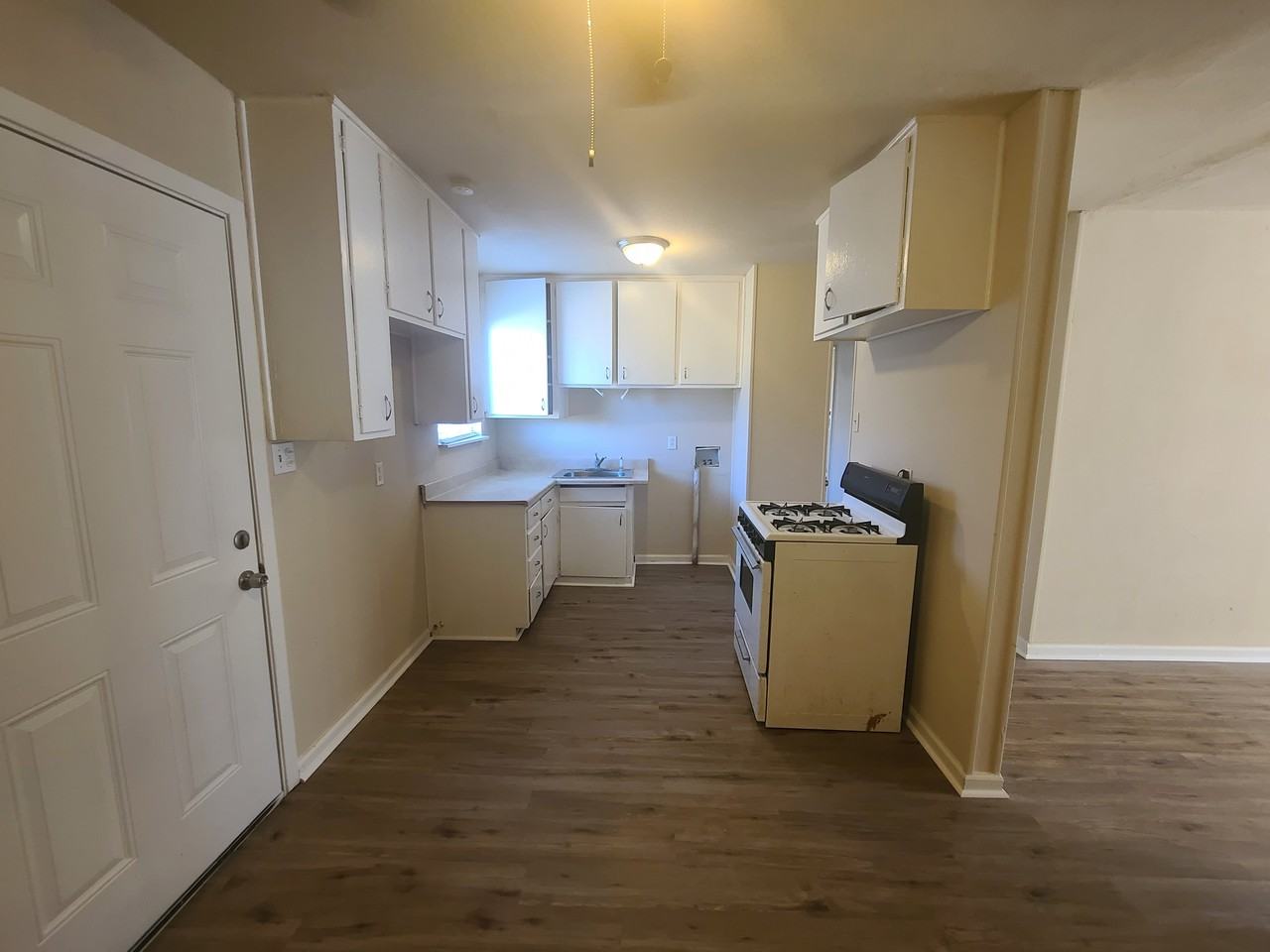 6301 Truman Dr - Photo 3 of 7