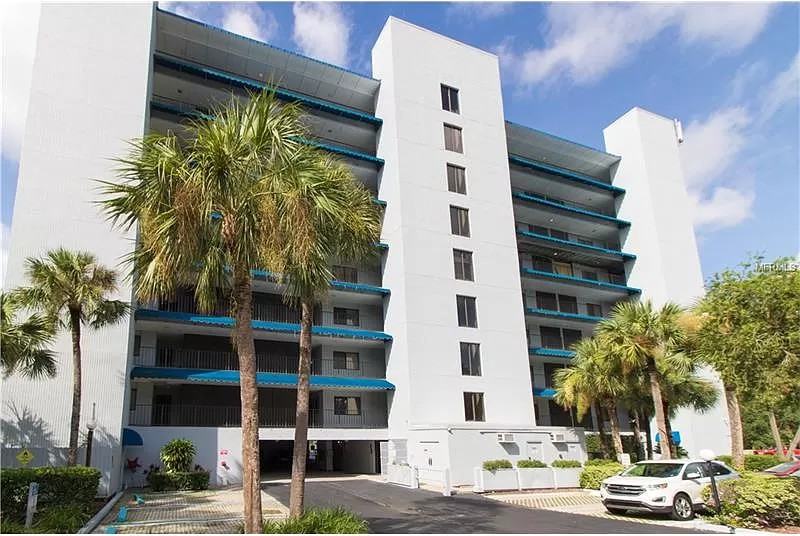 2780 N Riverside Dr #402