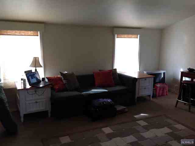 488 Tappan Rd #TOP - Photo 2 of 9