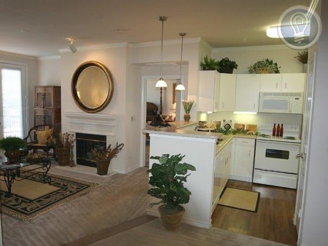 N Washington Row #D19