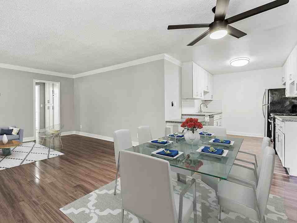 National Apartments - Photo 6 of 27