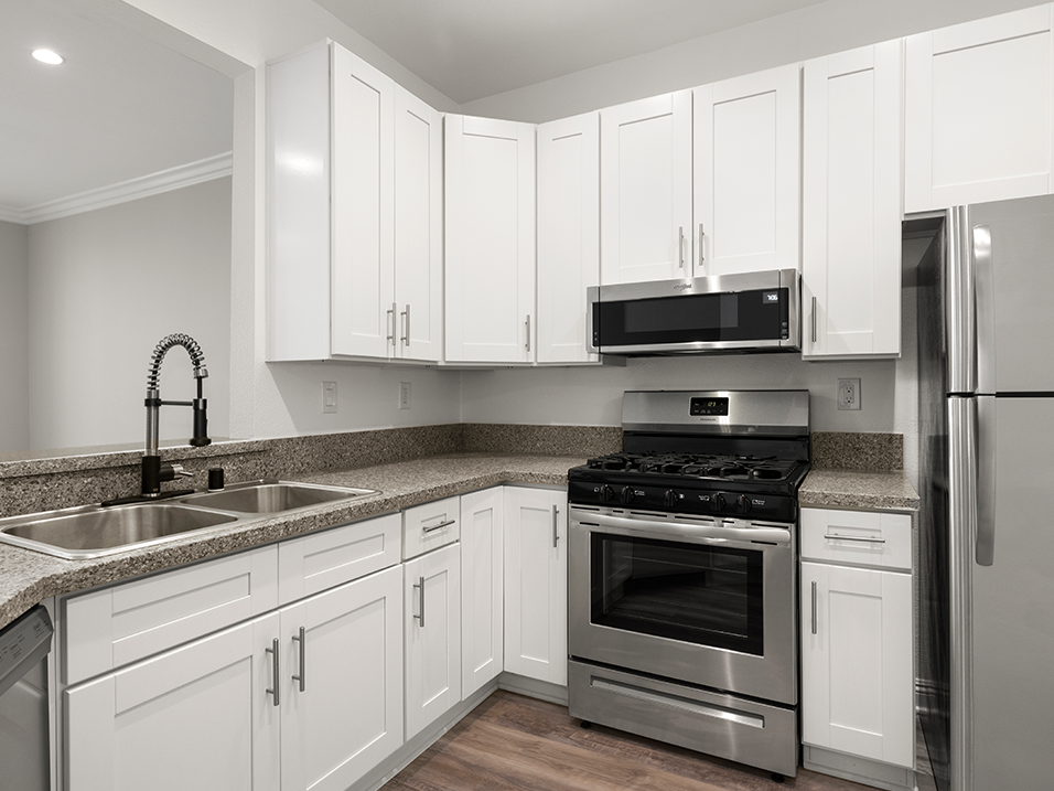 Palms Court - Photo 2 of 30