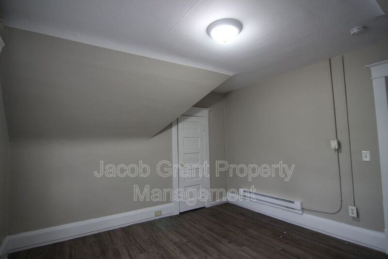 307 H St #3 - Photo 5 of 11