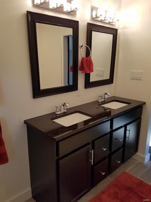 7433 Lynn Ave - Photo 2 of 30