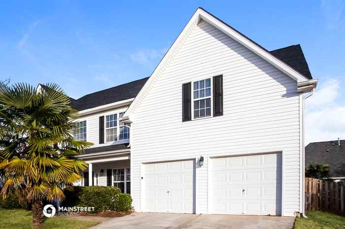 105 Saye Pl - Photo 3 of 17