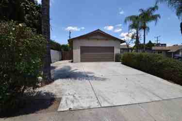 2794 Saint Elmo Dr - Photo 3 of 17