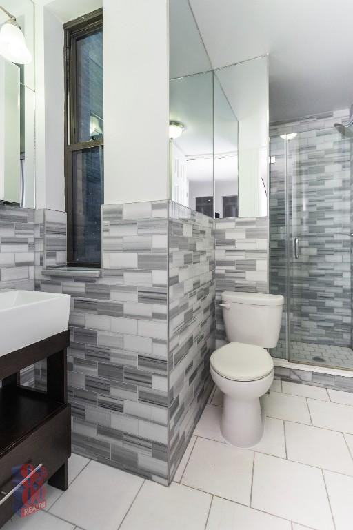 E 23rd St #11 - Photo 7 of 7