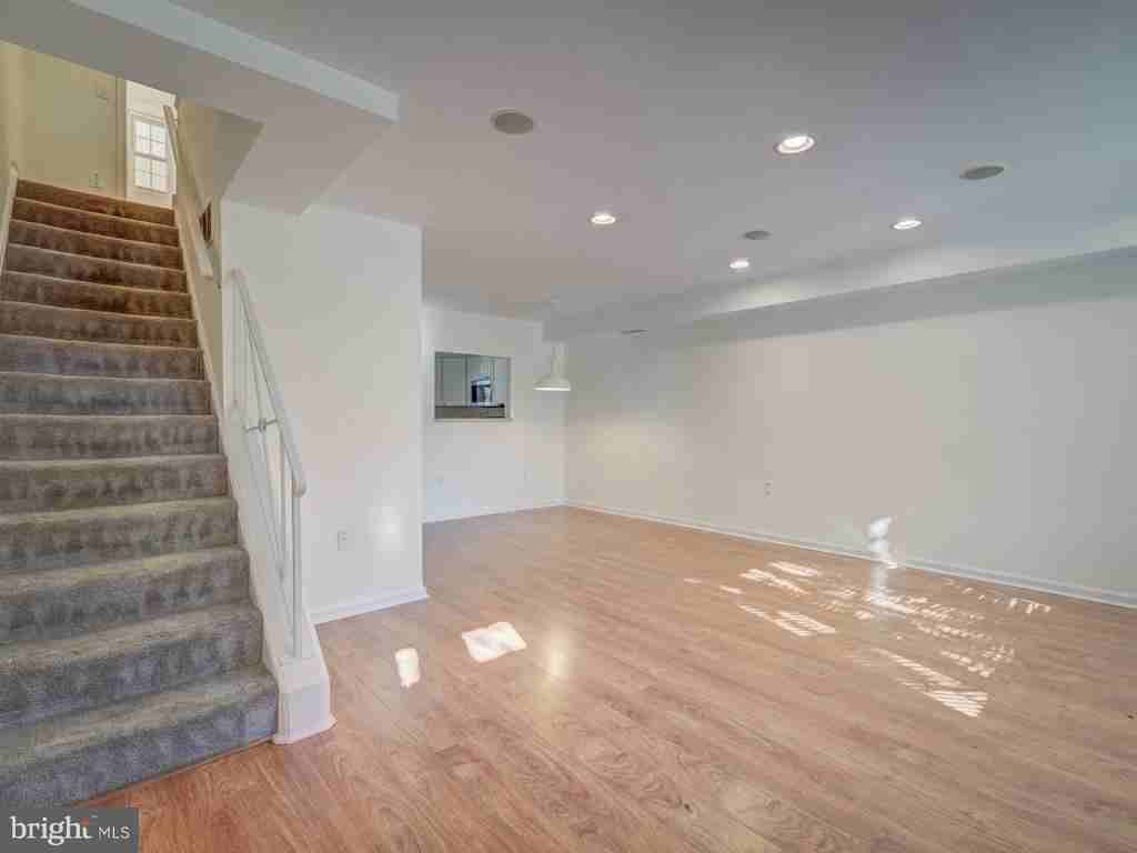 3838 Jay Ave - Photo 2 of 39