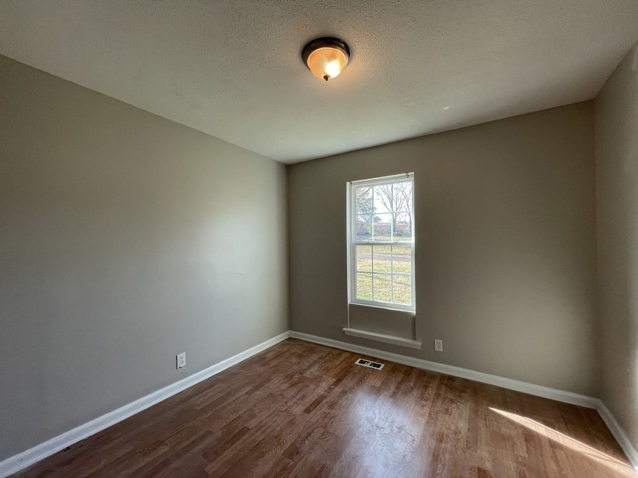 4002 Offutt Ct Nw #1 - Photo 6 of 9