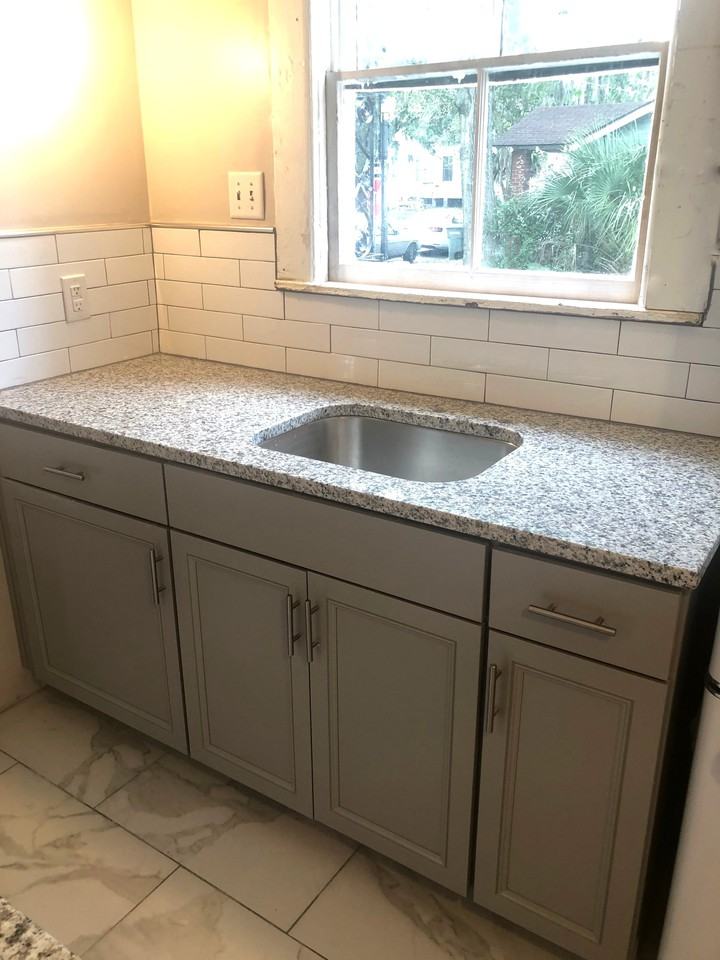 2422 Lincoln St #1 - Photo 3 of 13