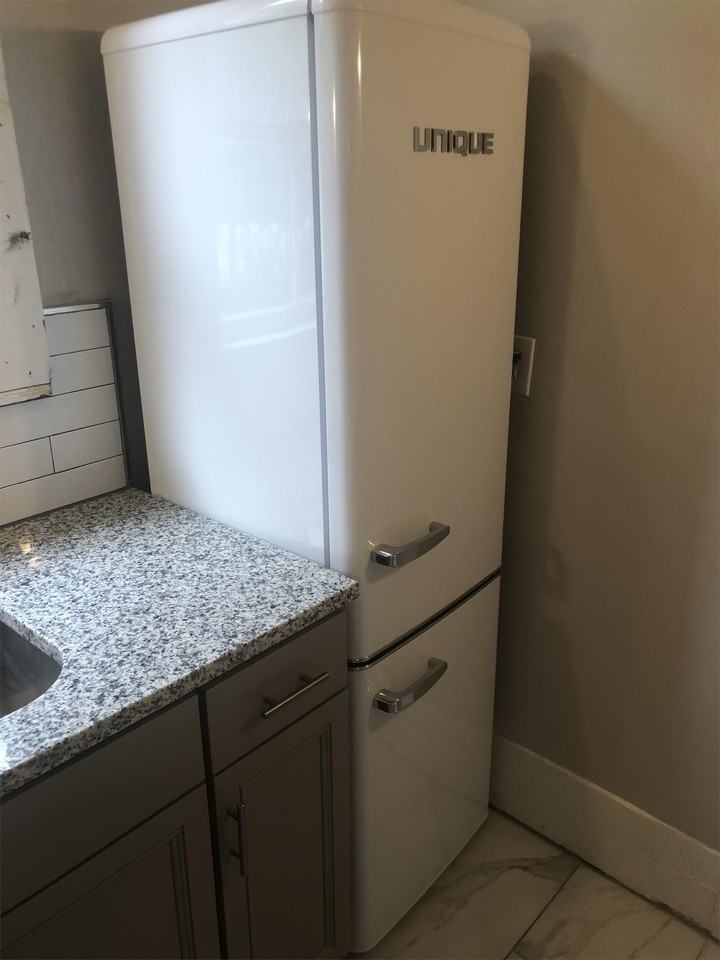 2422 Lincoln St #1 - Photo 5 of 13