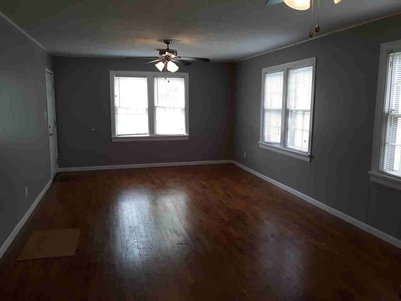 1710 W Arrowhead Pl #1 - Photo 2 of 9