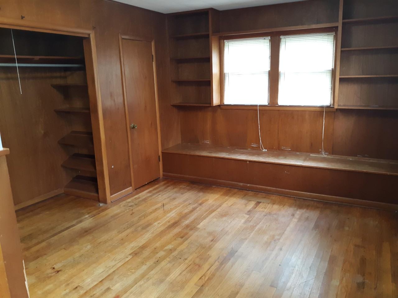 1710 W Arrowhead Pl #1 - Photo 7 of 9