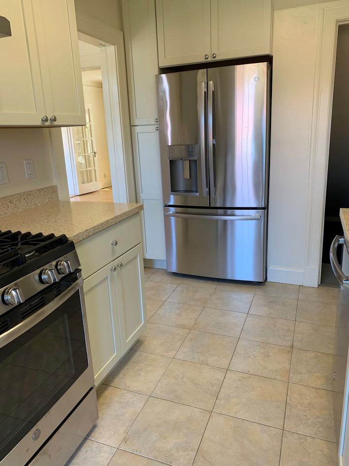 721 Liggett Avenue #B - Photo 5 of 11